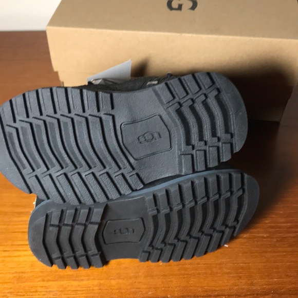Ugg Baby Boots Kids size Black toddler boys 10 - Picture 5 of 6